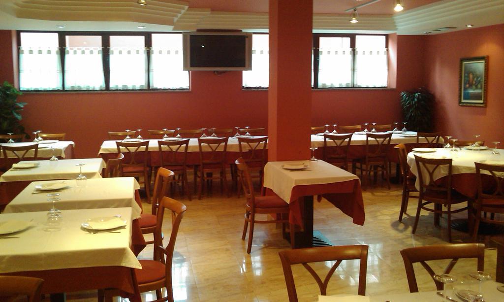 Pension La Casina Oviedo Kültér fotó